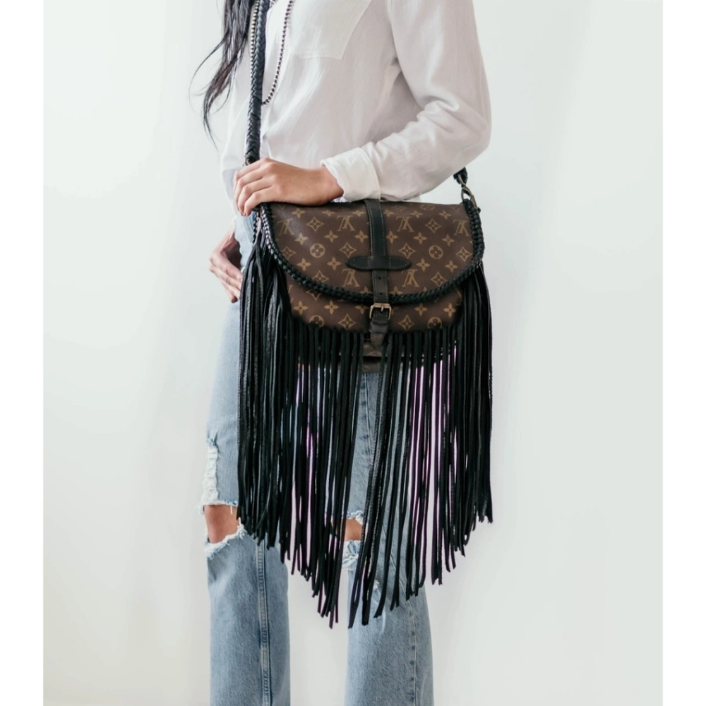 Louis Vuitton Purse. Crossbody. Satchel. Boho